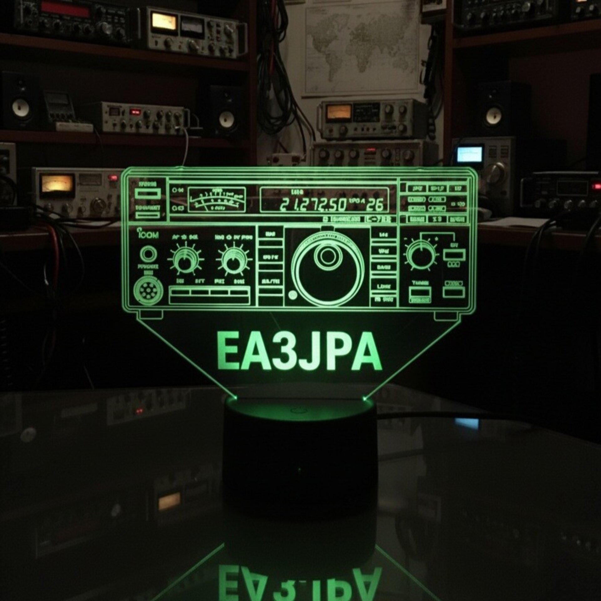 Lampara led 3d Emisora radioaficionado ICOM 725 personalizada con indicativo - 4
