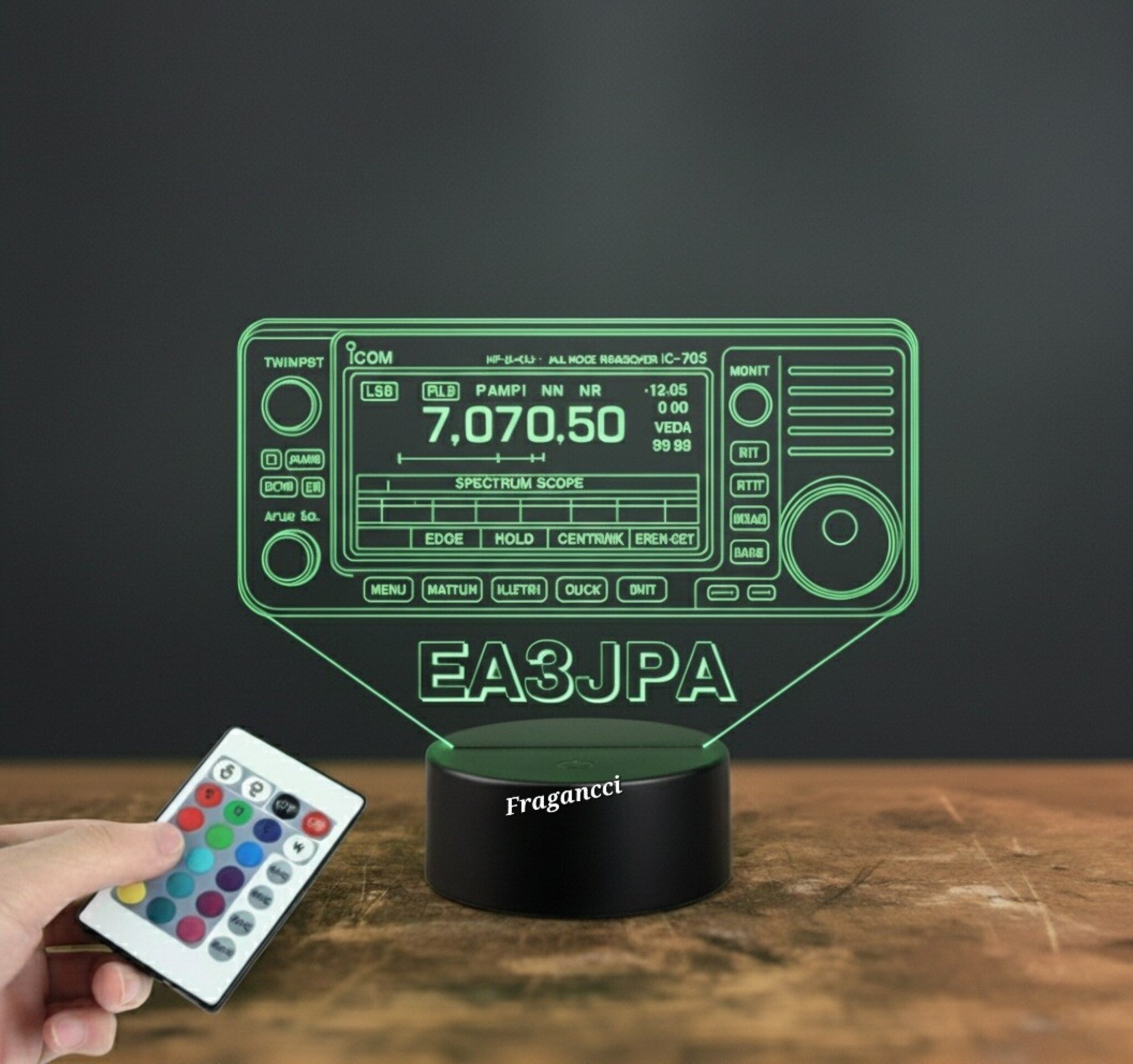 Lampara led 3d Emisora radioaficionado ICOM IC 705 personalizada con indicativo. - 6